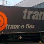 Aufliegerbeschriftung, Aufliegerbeklebung vor Ort für Trans-o-flex aus Memmingen